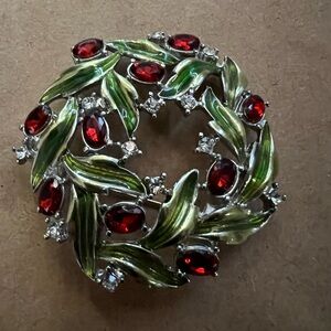 Vintage Monet signed brooch